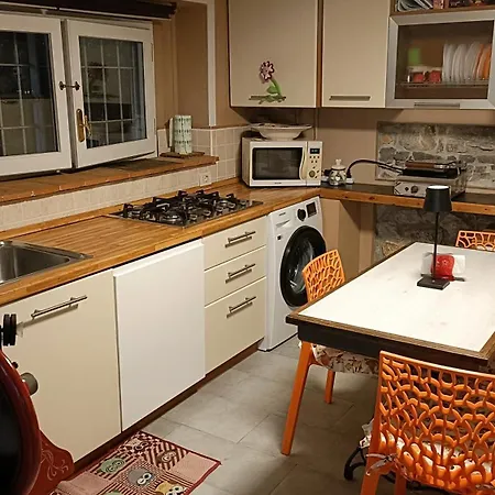 Per I Comix Apartment *